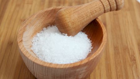 Sare de mare sau sare de masă? Care este MULT mai sănătoasă. Una dintre ele este plină de impurități. Dr. Vasi Rădulescu dă toate detaliile