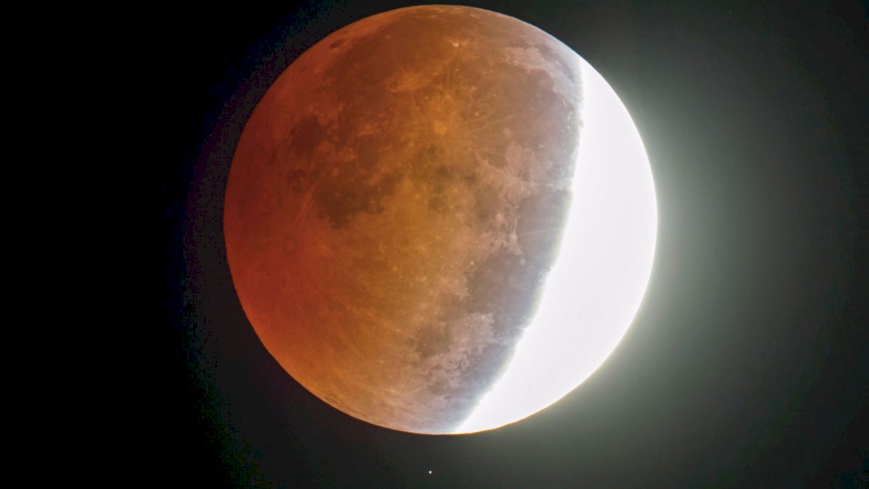 Experții de la NASA, mesaj pentru întreg globul! Pe 19 noiembrie va fi cea mai lungă eclipsă de lună din acest secol. Ce se va întâmpla