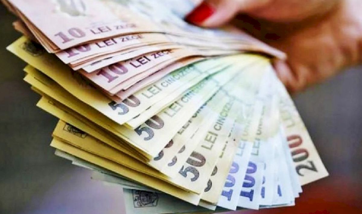 Românii care vor primi automat bani de la stat începând cu 1 ianuarie 2023. Trebuie să îndeplinească doar o singură condiție