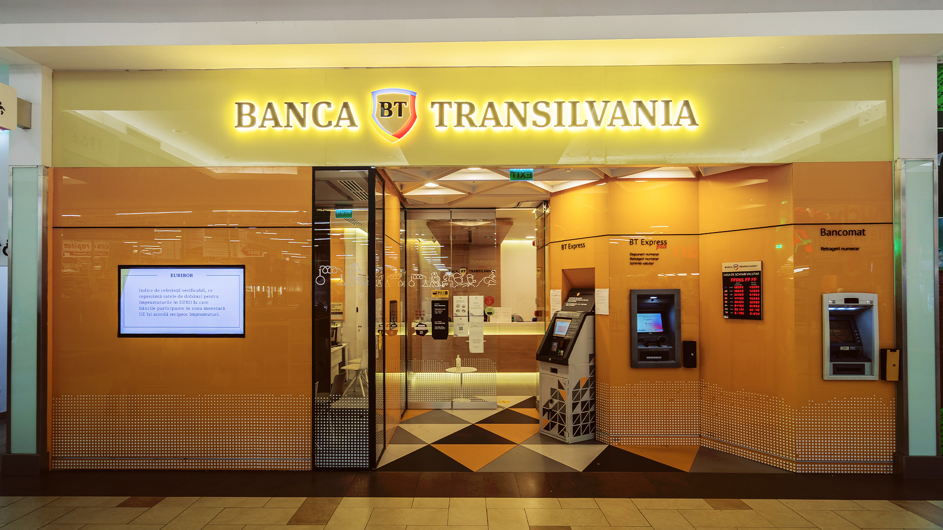 Îndepărta public Familia regală  Banca Transilvania dă lovitura anului! Ce oferă clienților care se mută cu  salariul aici? Un avantaj greu de refuzat - ShowBlitz