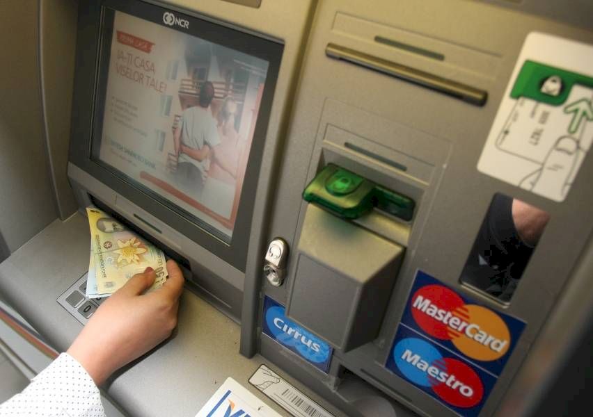 Adio ING Bank! Raiffeisen Bank revine puternic în România după scandalul Schengen! Ofertă cu ZERO comisioane pentru clienți: cum se poate obține rapid